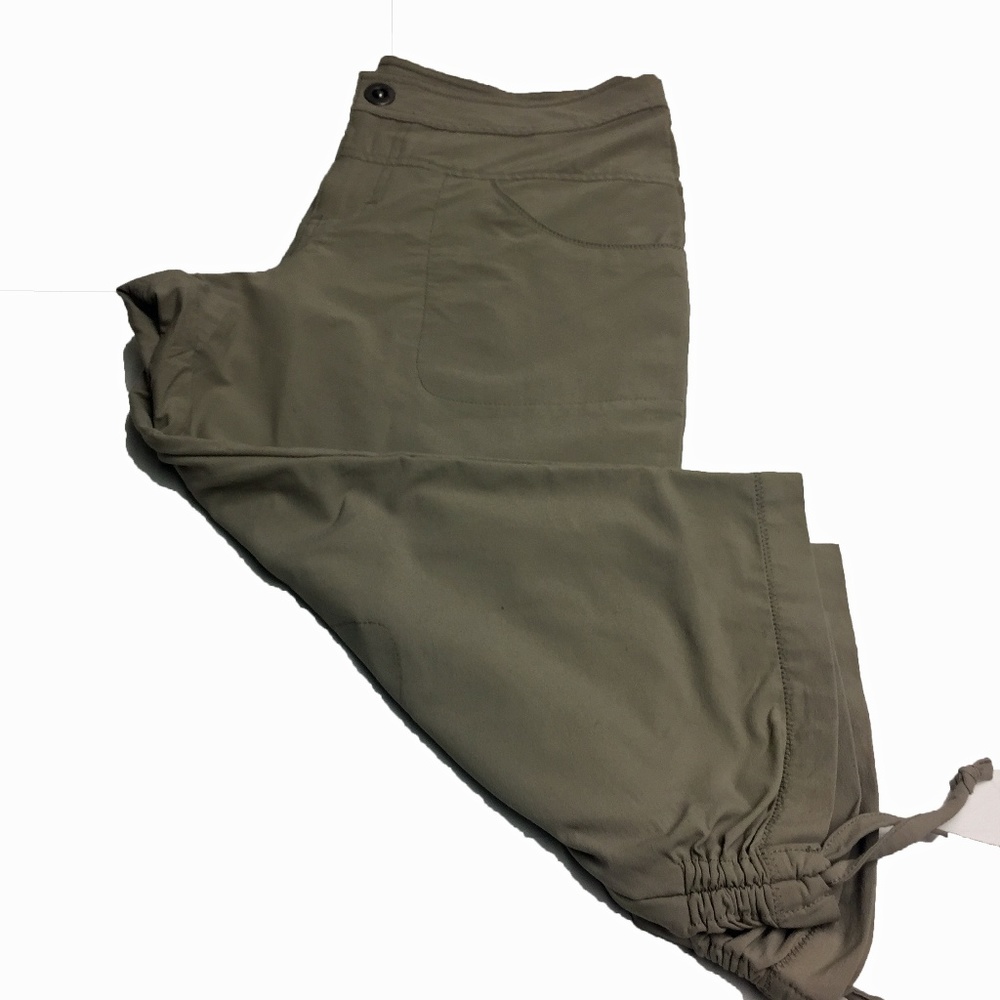 CABELA'S Khaki Drawstring Capris‎